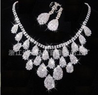CONJUNTO AMOR PERFEITO  COLAR E BRINCO PARA NOIVA